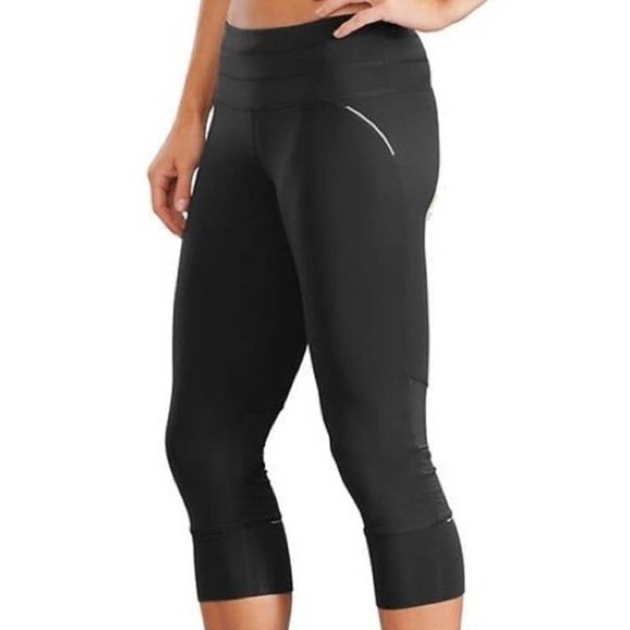 SOLD Athleta Relay Capri Medium - Picture 1 of 4